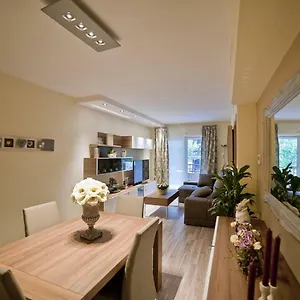 Tendency Sagrada Familia Deluxe Apartamento